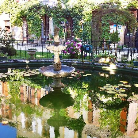 Logis Hostellerie Du Grand Duc Hotel Restaurant Gincla エクステリア 写真