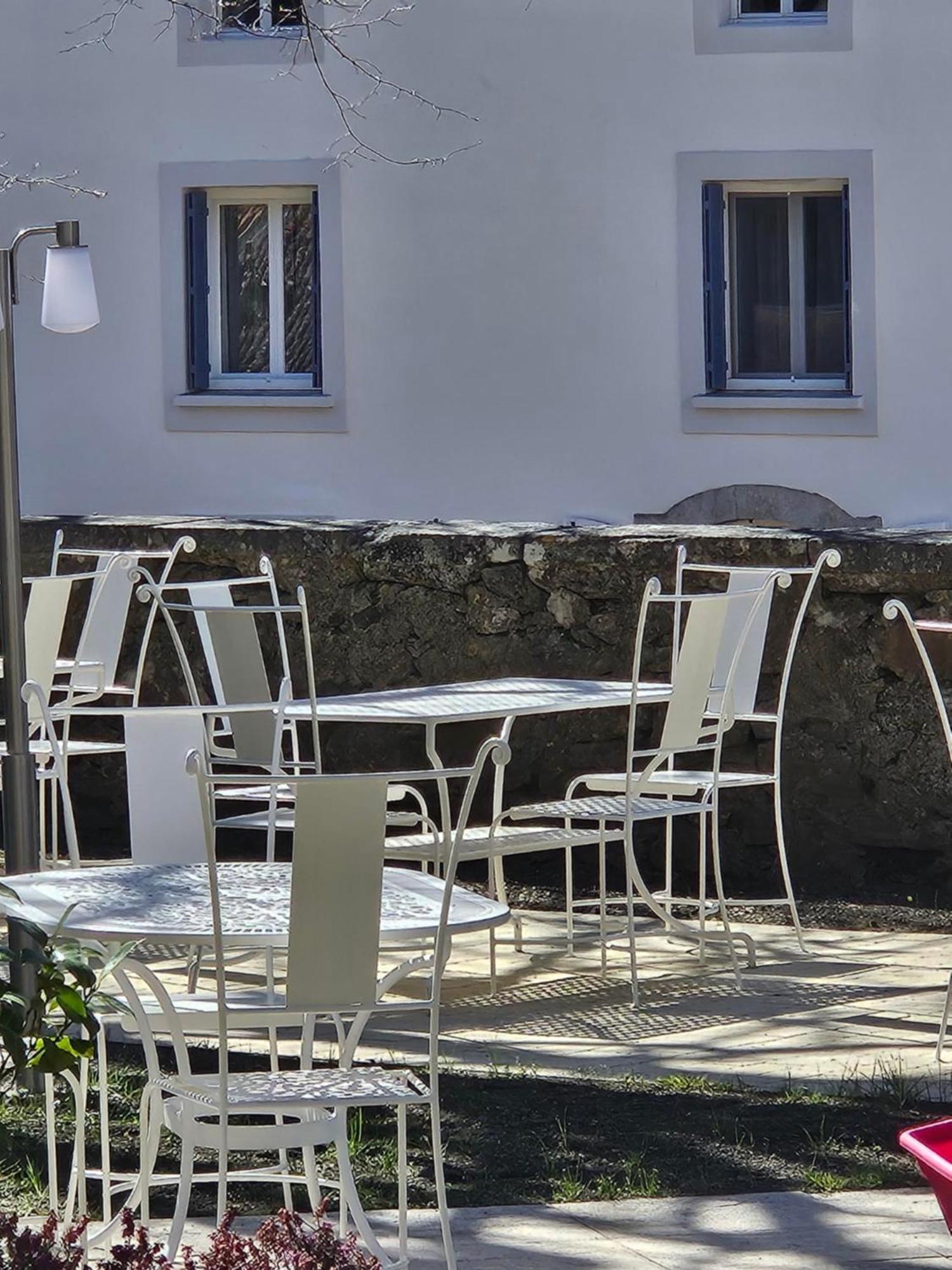 Logis Hostellerie Du Grand Duc Hotel Restaurant Gincla エクステリア 写真