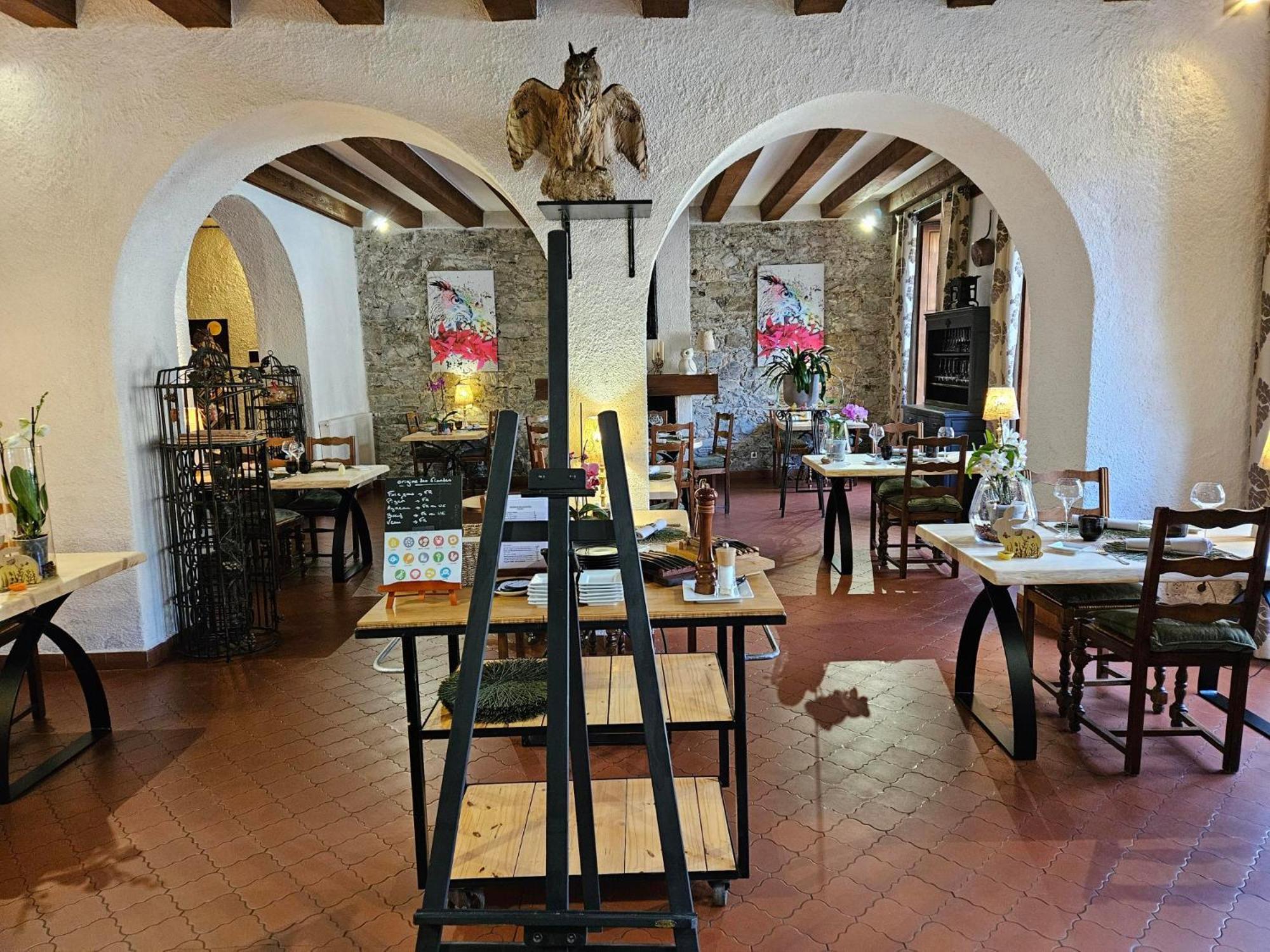 Logis Hostellerie Du Grand Duc Hotel Restaurant Gincla エクステリア 写真