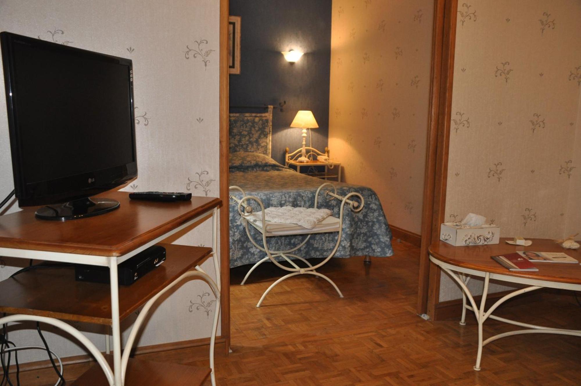 Logis Hostellerie Du Grand Duc Hotel Restaurant Gincla エクステリア 写真
