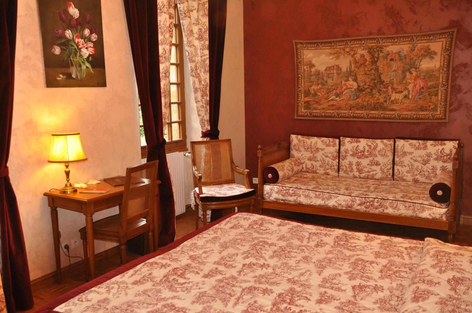 Logis Hostellerie Du Grand Duc Hotel Restaurant Gincla エクステリア 写真