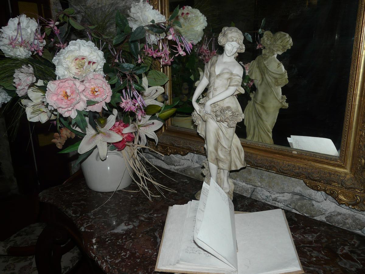 Logis Hostellerie Du Grand Duc Hotel Restaurant Gincla エクステリア 写真