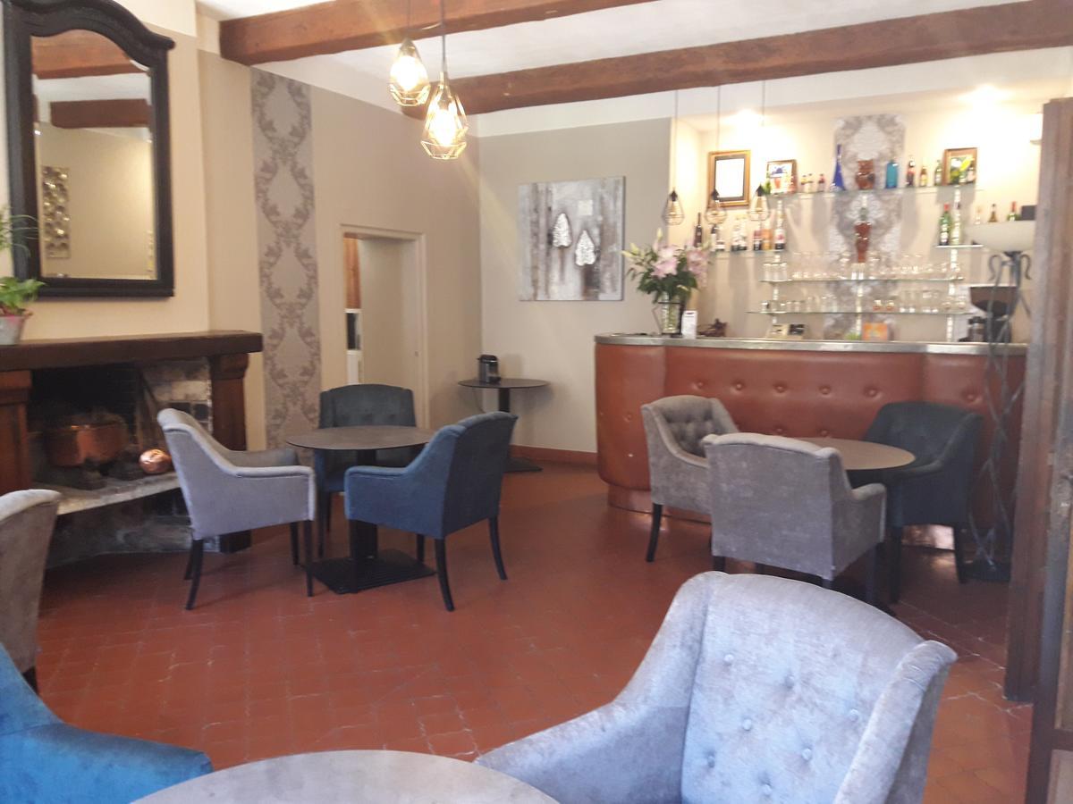 Logis Hostellerie Du Grand Duc Hotel Restaurant Gincla エクステリア 写真