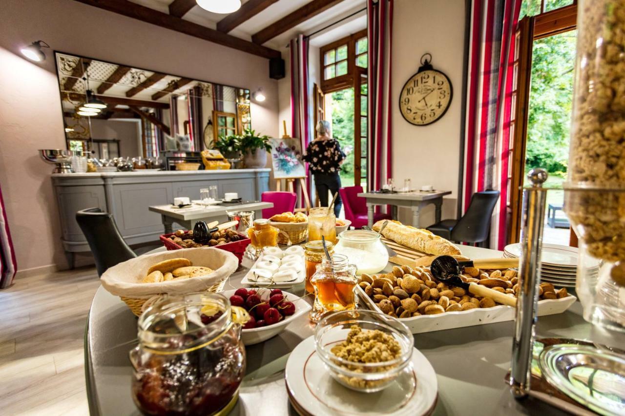 Logis Hostellerie Du Grand Duc Hotel Restaurant Gincla エクステリア 写真