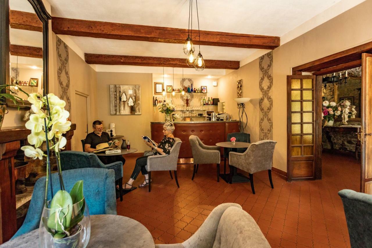 Logis Hostellerie Du Grand Duc Hotel Restaurant Gincla エクステリア 写真