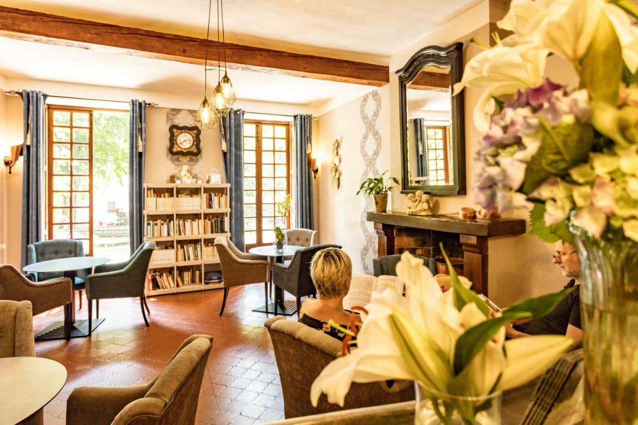 Logis Hostellerie Du Grand Duc Hotel Restaurant Gincla エクステリア 写真